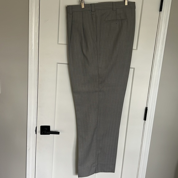 Steve Harvey Striped 3 Piece Grey Suit - Picture 15 of 17